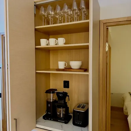 Le Lingonberry D10 Ski-in Ski-out By Aavalevi Levi