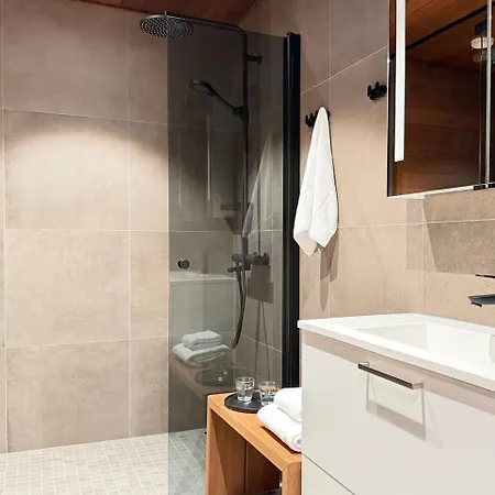 Le Lingonberry D10 Ski-in Ski-out By Aavalevi Appartement Levi