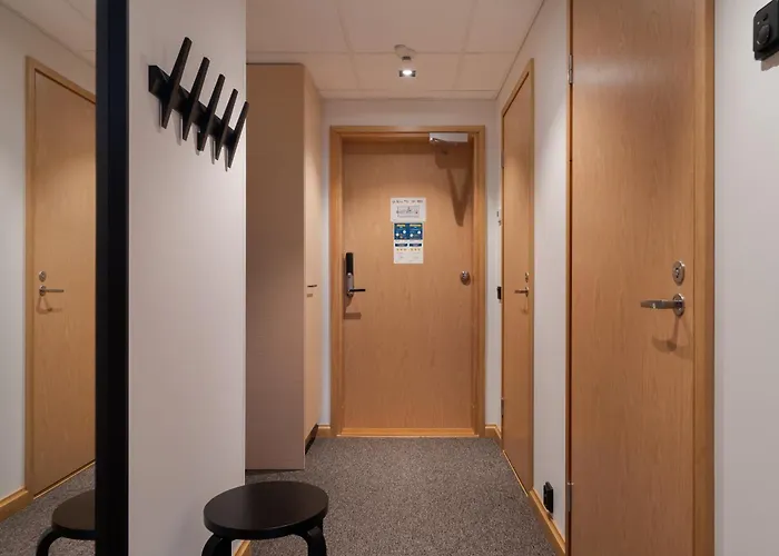 Le Lingonberry D10 Ski-in Ski-out By Aavalevi Levi